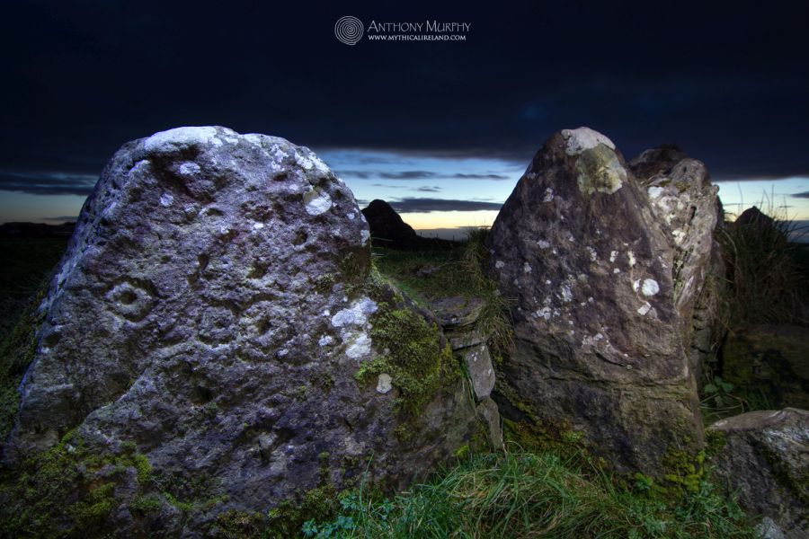Cairn S rock art