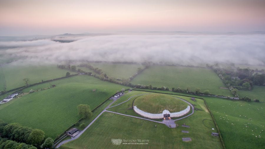 The fairy mist at Newgrange