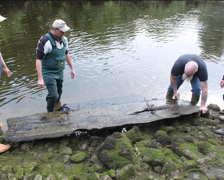 5,000-year-old logboat found in river Boyne near Newgrange