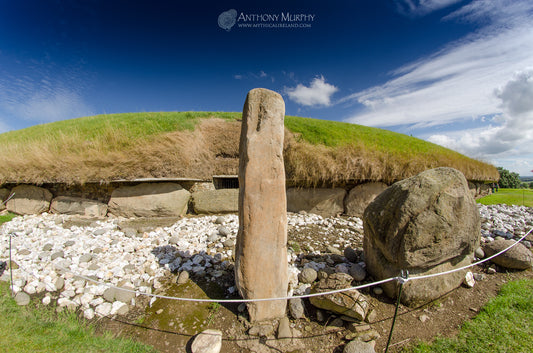 What is the meaning of Knowth's pillar stones?